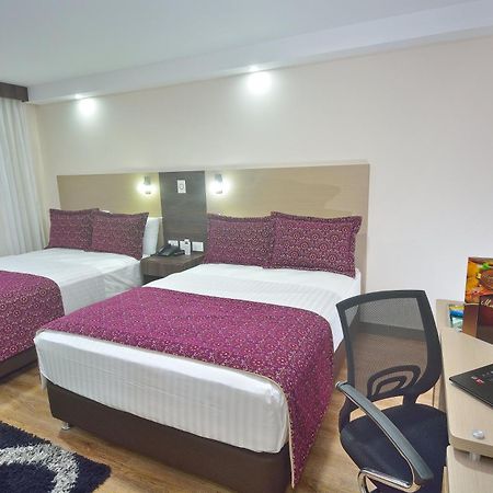 Cabecera Country Hotel บูการามังกา ภายนอก รูปภาพ