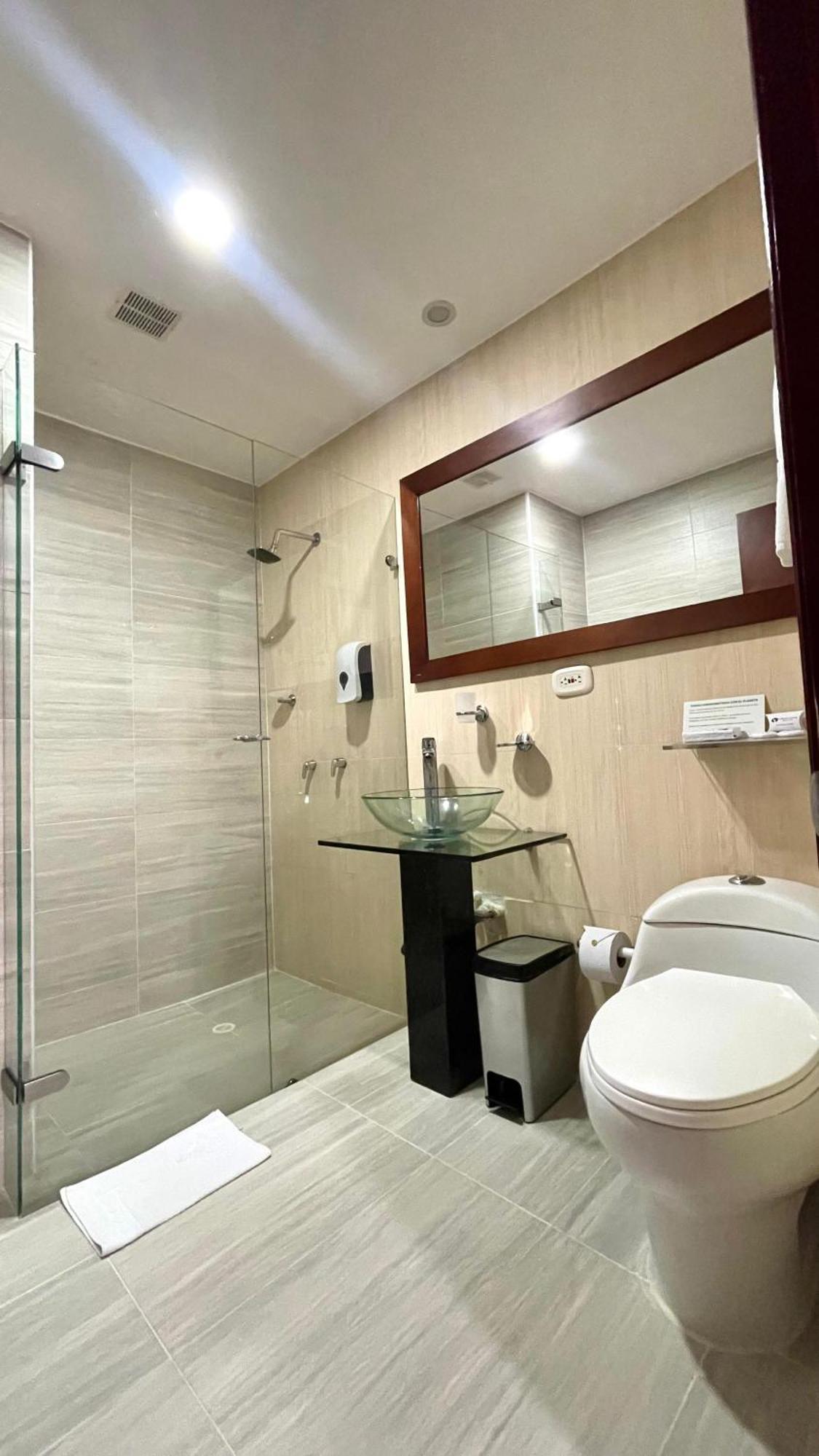 Cabecera Country Hotel บูการามังกา ภายนอก รูปภาพ