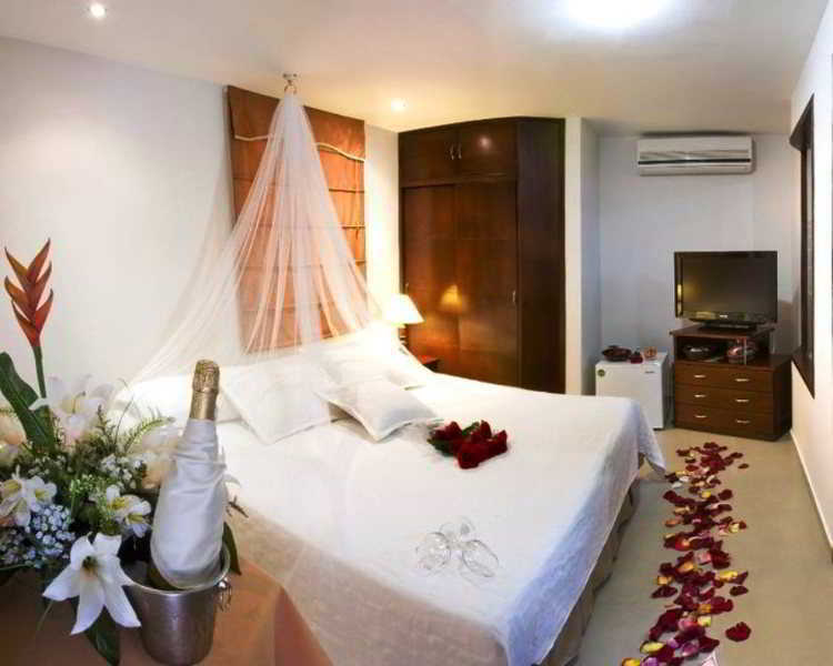 Cabecera Country Hotel บูการามังกา ภายนอก รูปภาพ